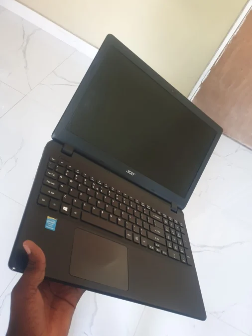 Perbandingan Laptop Asus dan Acer, Mau Beli yang Mana?