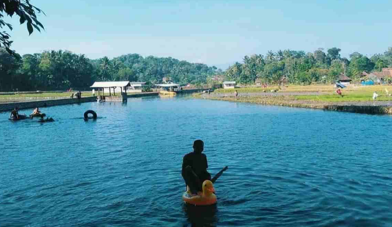 Destinasi Tempat Wisata Mata Air Cikandung Sumedang