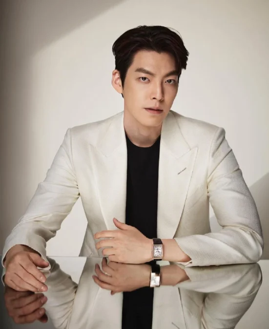 Berikut Film dan Serial Drama Yang Dibintangi Kim Woo-bin!