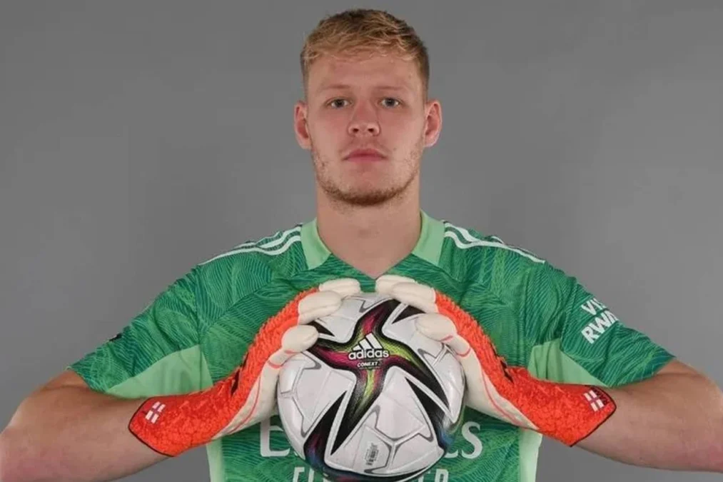 Kiper Utama Arsenal Aaron Ramsdale Digeser Oleh David Raya