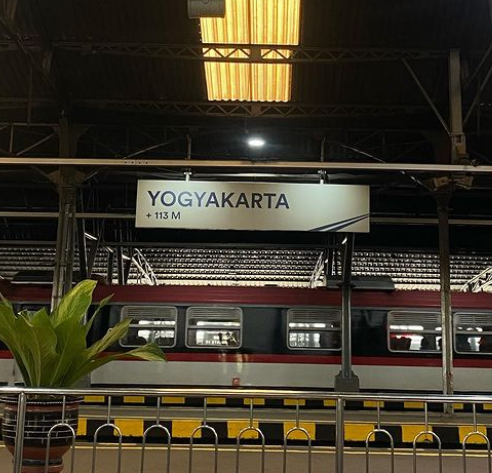 Sudah Pesan Tiket Untuk Nataru? Cek Harga & Jadwal Kereta Bandung-Yogyakarta 24 Desember 2023