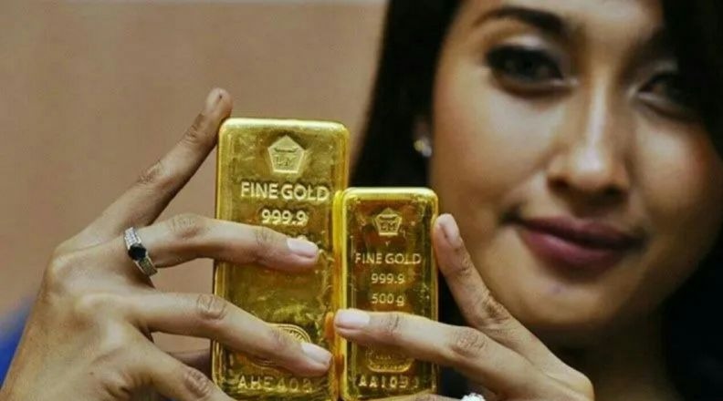 Harga Emas Antam Jumat Pagi Turun Rp11.000 per Gram, Jadi Segini!