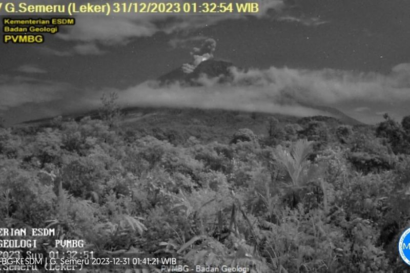 Tetap Waspada! Gunung Semeru Kembali Erupsi 