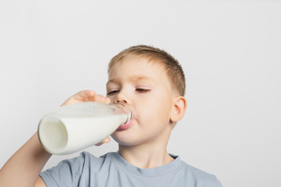 Manfaat Minum Susu Pagi Hari, Dapat Mendukung Fungsi Otak!