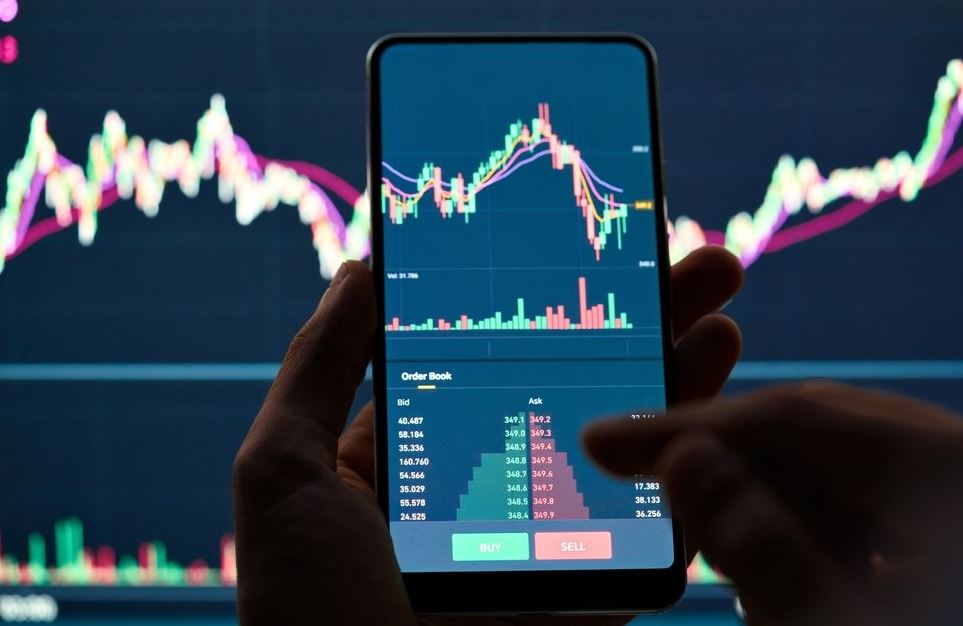 Daftar Saham Kripto yang Perlu Dicermati Investor di Akhir Tahun 2023