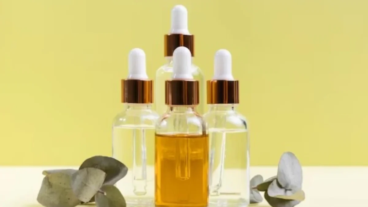 Serum Niacimide yang digunakan dalam produk perawatan kulit.