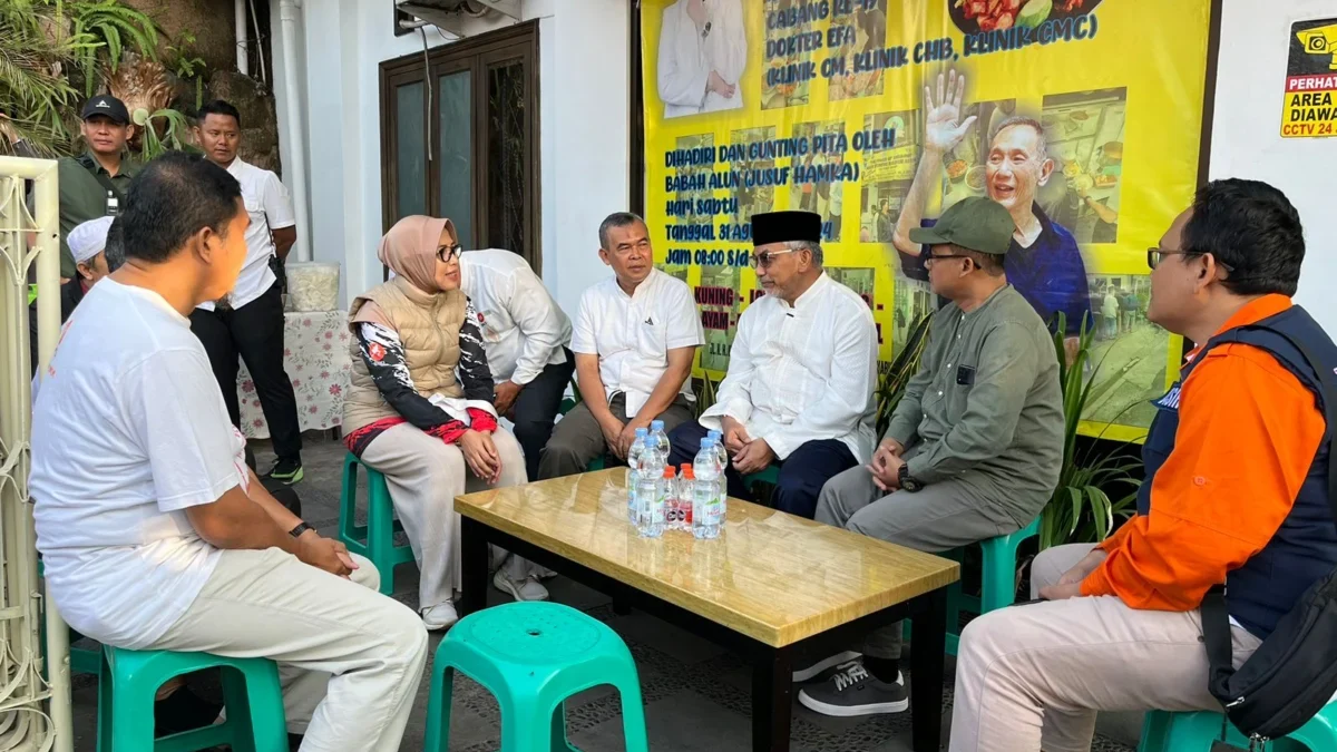 Perasaan gugup bercampur bangga dirasakan masyarakat Kabupaten Cianjur saat bertemu dengan Calon Gubernur Jawa