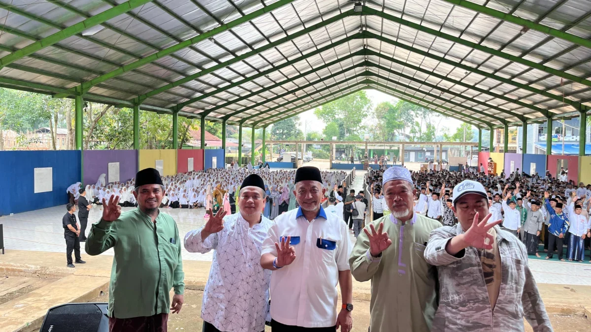 Santri dan Kiai Ciamis Berikan Doa dan Dukungan untuk Pasangan ASIH