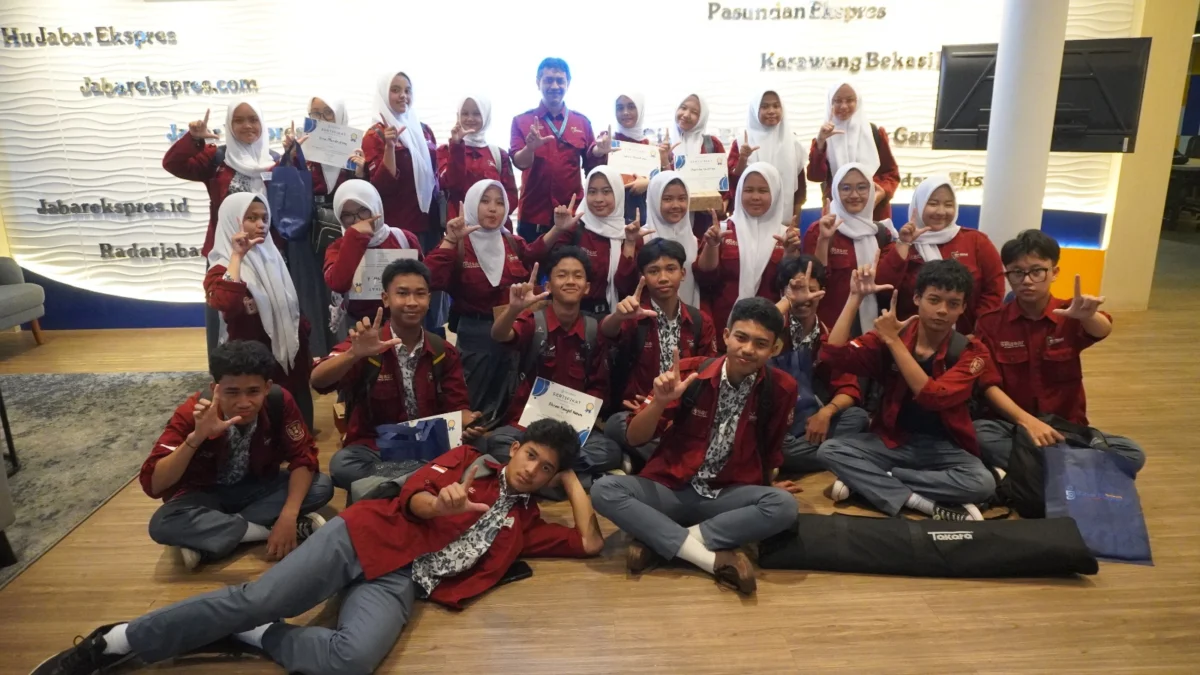 SMA Negeri 1 Banjaran Mengikuti Edu Trip di Jabar Ekspres