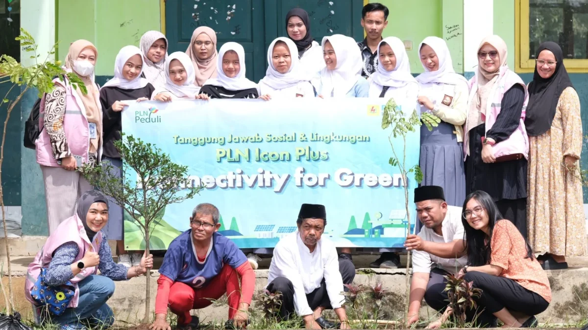 Lestarikan Lingkungan dalam Program Iconnectivity For Green, PLN Icon Plus Lakukan Penanaman Pohon