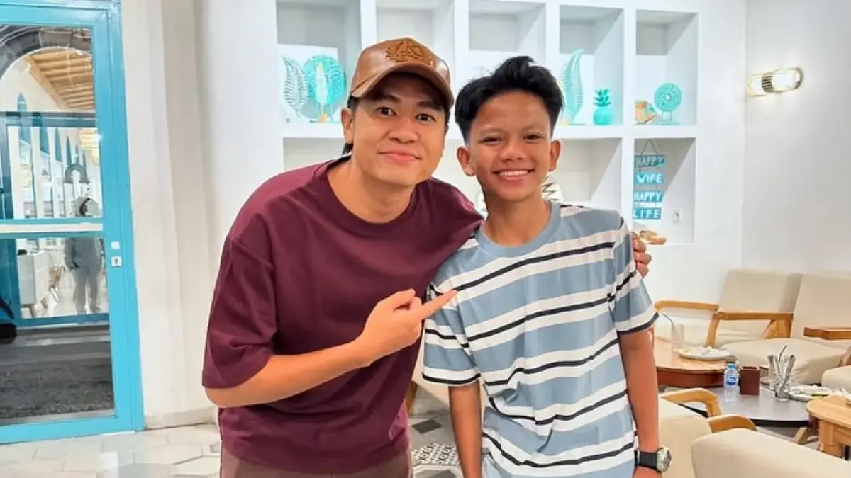 Potret Farel Prayoga bersama Mak Beti