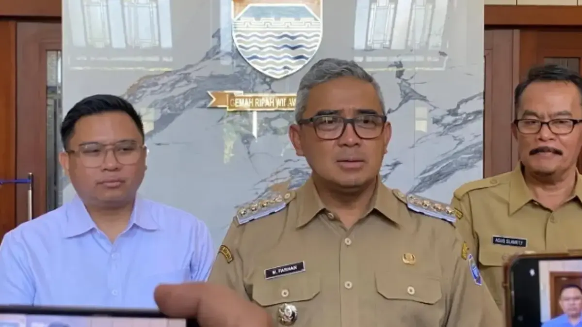 Wali Kota Farhan Panggil 4 Kepsek SMP Imbas Tudingan Jual Beli Kursi SPMB 2025 Foto Ilustrasi Wali Kota Bandung Farhan