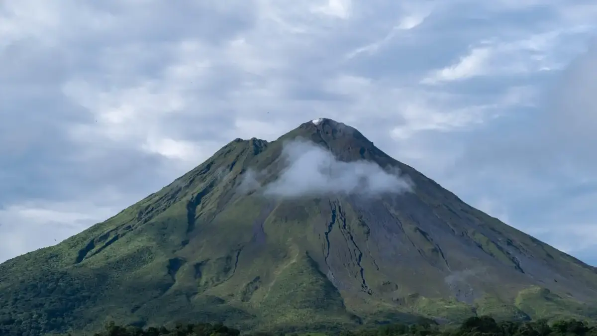 Ilustrasi gunung rinjani
