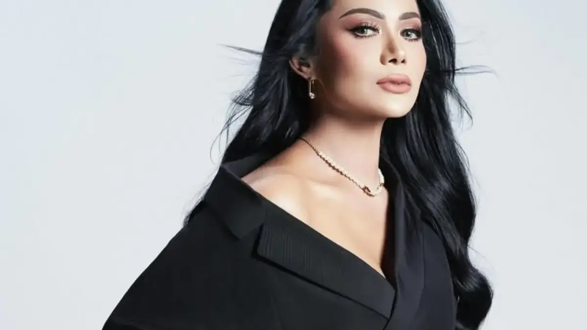Kris Dayanti saat jalani sesi pemotretan