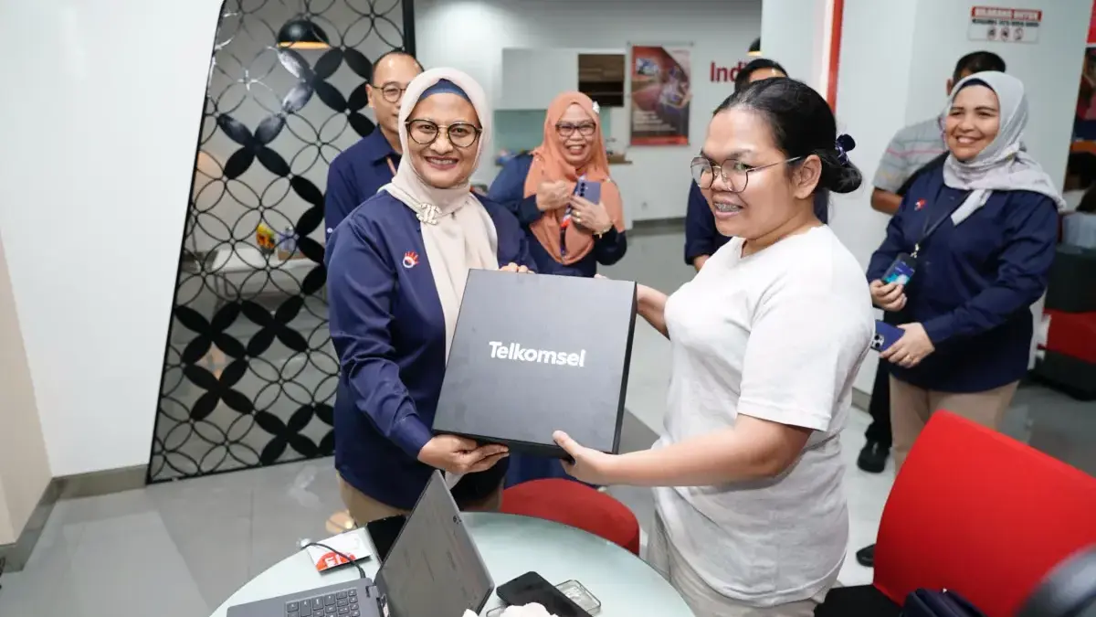 Menghadirkan pengalaman terbaik bagi pelanggan merupakan komitmen utama bagi PT Telkom Indonesia (Persero) Tbk
