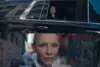 Kolase tangkapan layar: Cate tampil sebagai recruiter dan saling pandang dengan Front Man. (episode 6 Squid Ga