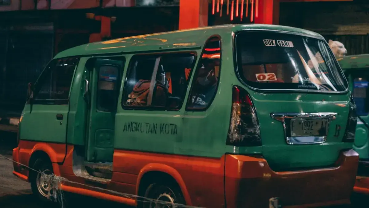 Ilustrasi angkot