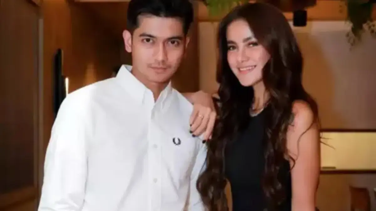 Potret Olla Ramlan dengan Teuku Ryan