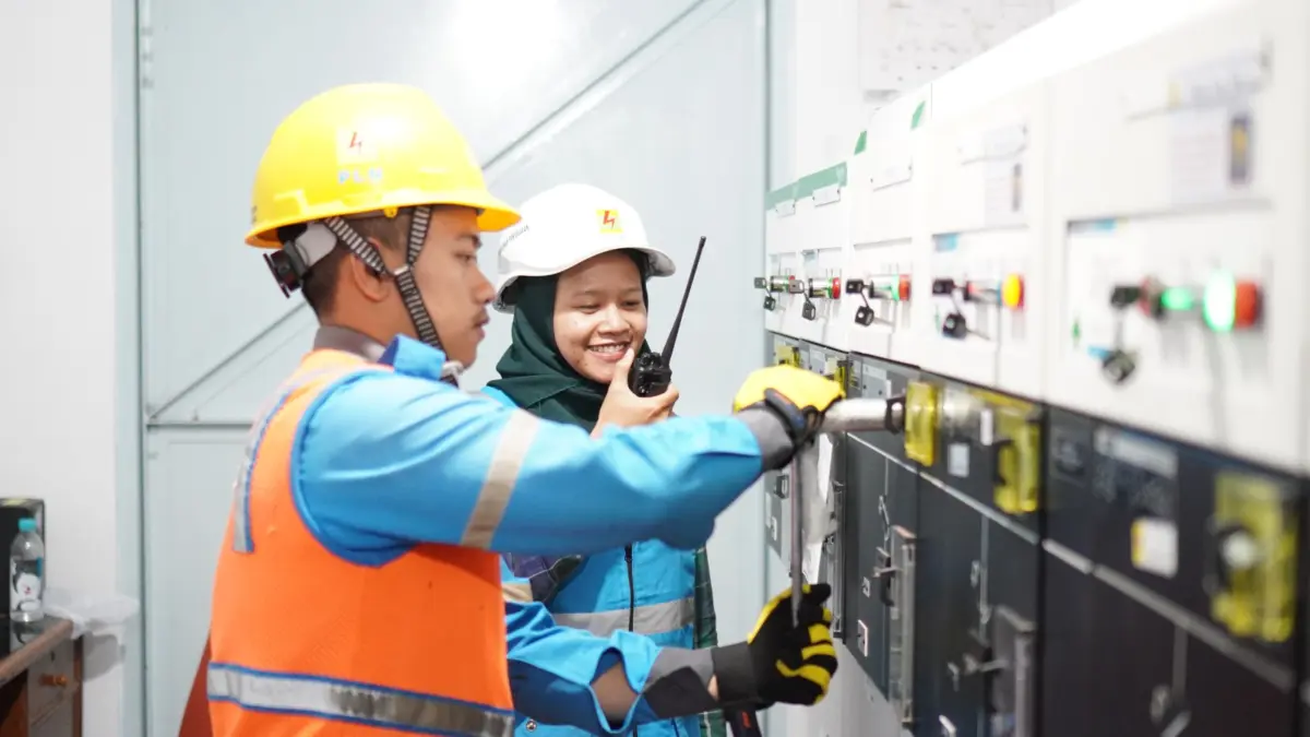 PLN Siaga Penuh Dukung Keandalan Listrik Gelaran Piala Presiden 2025 di Stadion Jalak Harupat PT PLN (Persero) Unit Induk Distribusi (UID) Jawa Barat memastikan keandalan pasokan listrik selama berlangsun