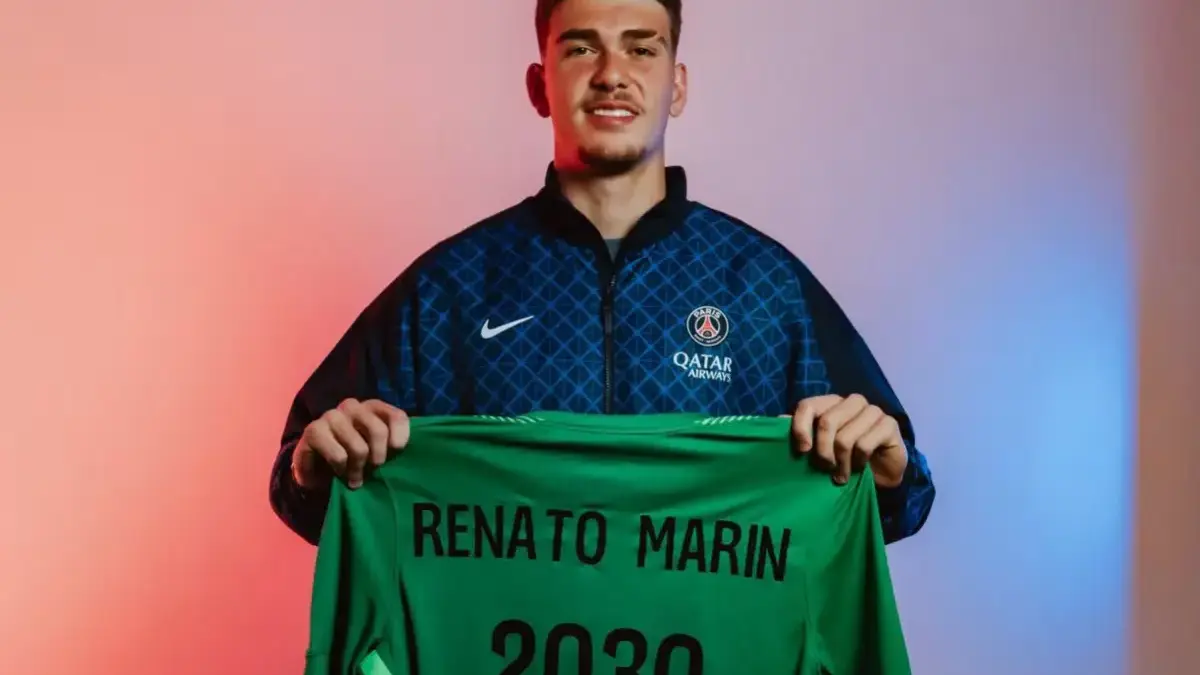 PSG Resmi Rekrut Kiper Muda Italia Renato Marin, Teken Kontrak Hingga 2030