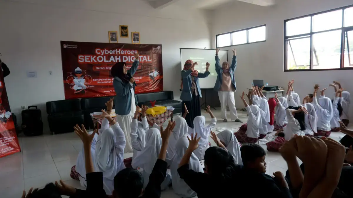 Hari Anak Nasional: Telkom Tingkatkan Literasi Keamanan Siber melalui CyberHeroes Sekolah Digital