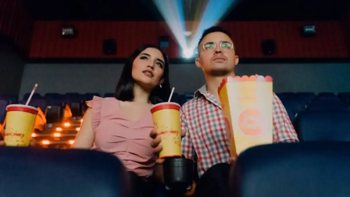 Posisi terbaik nonton film di bioskop