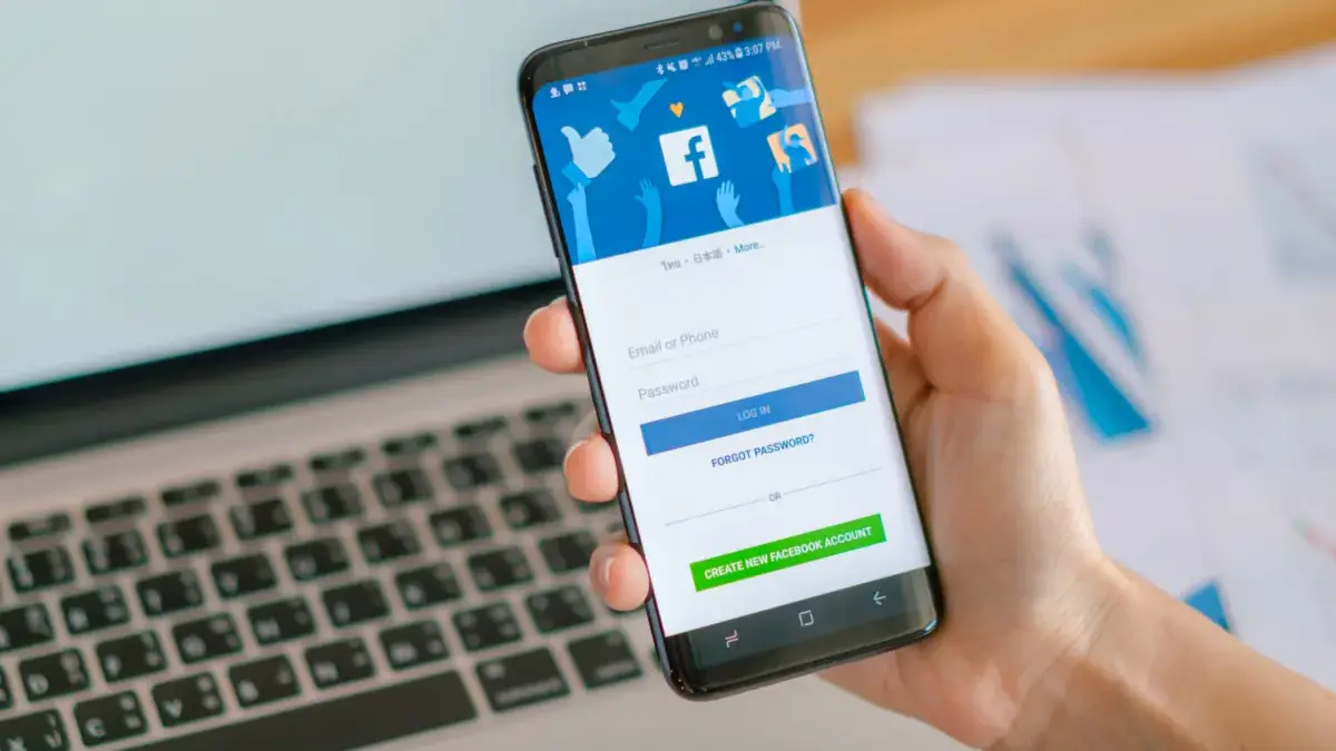 ilustrasi login dengan facebook