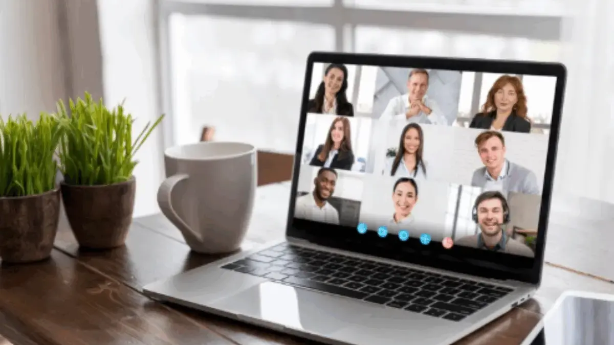 Pemerintah Wacanakan Regulasi Pembatasan Layanan VoIP, WhatsApp dan Zoom Terancam Dibatasi?