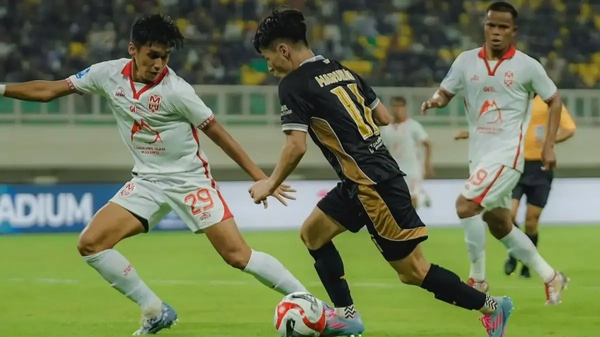 Streaming Semen Padang vs Dewa United