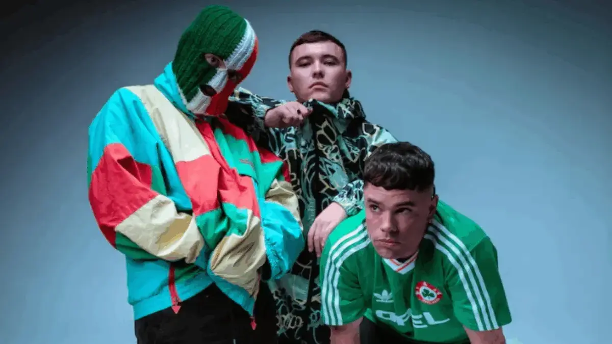 Anggota Grup Rap Irlandia Kneecap Didakwa Terkait Terorisme Usai Kibarkan Bendera Hizbullah