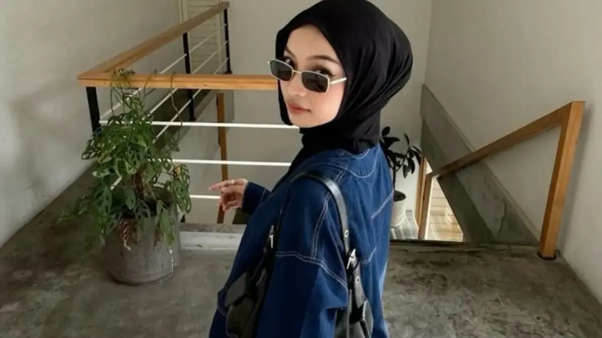 7 Jenis Model Baju yang Bisa Bikin Kamu Skena Abis