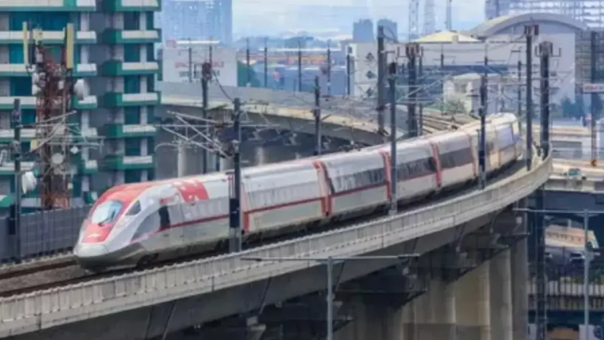 Potret kereta cepat Whoosh