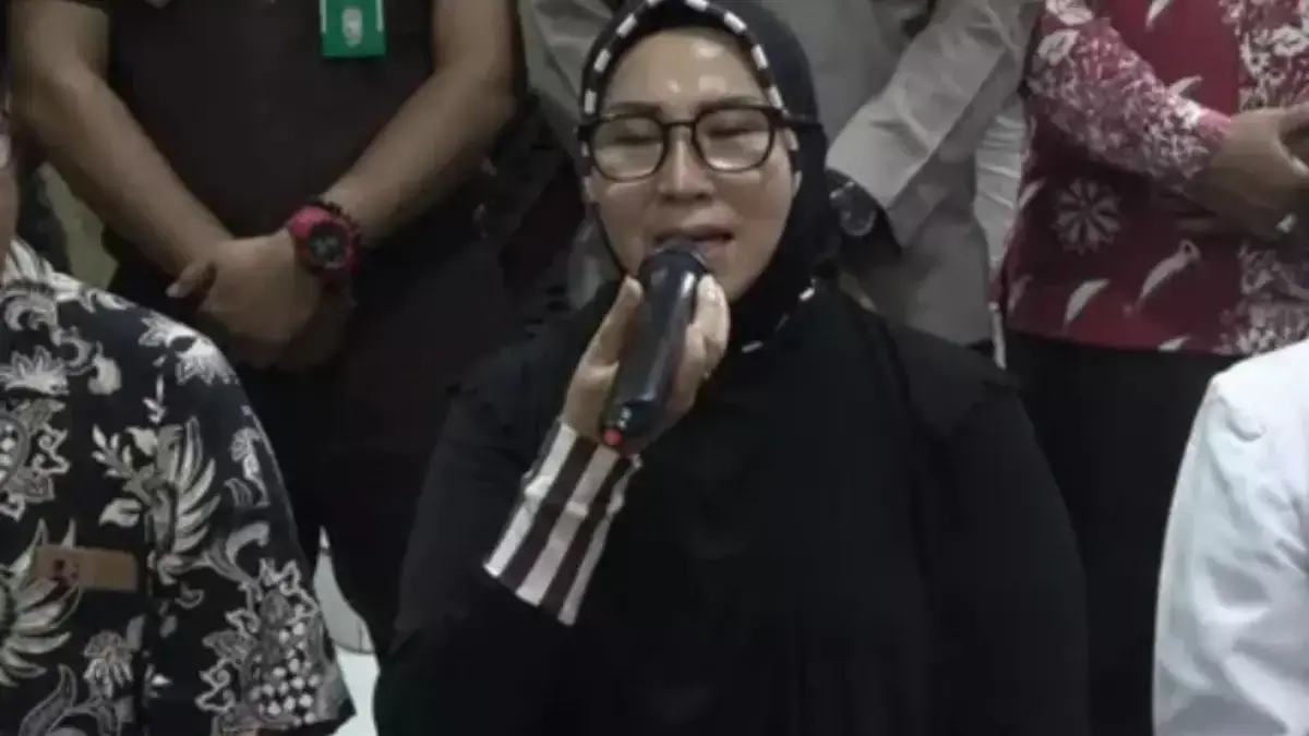 Potret Umi Cinta saat klarifikasi