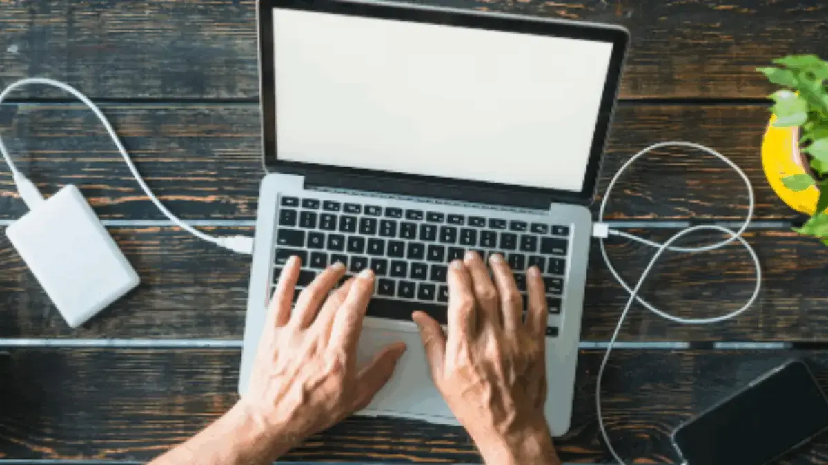 5 Cara Cas Laptop yang Benar agar Baterai Awet dan Tidak Cepat Rusak