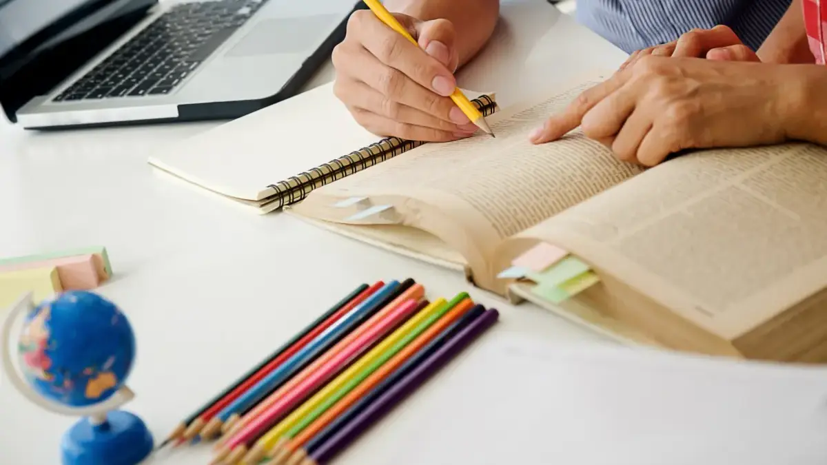 Tips Belajar Fokus dan Tidak Mudah Terdistraksi