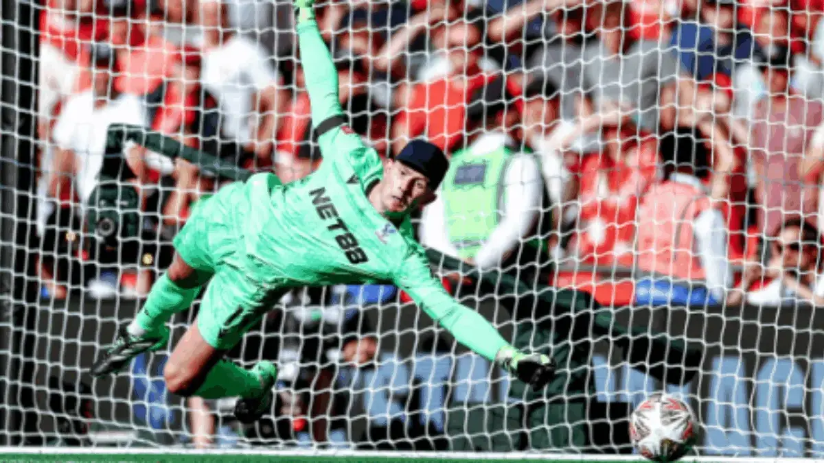 Trik Botol Ajaib Dean Henderson Bawa Crystal Palace Bungkam Liverpool di Community Shield
