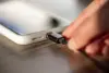 Tips Merawat Baterai Handphone agar Awet