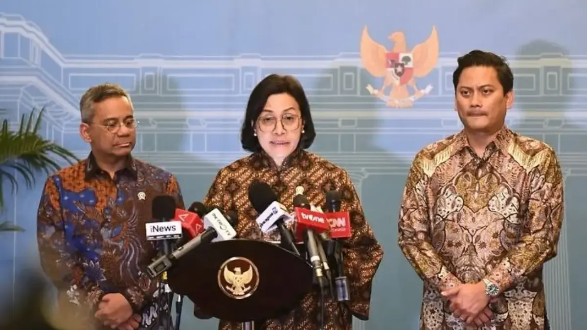 Sri Mulyani tengah melakukan press conference