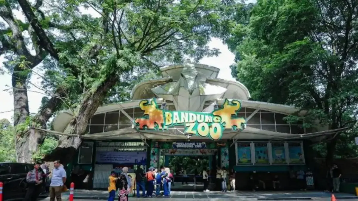 Ilustrasi gerbang depan Bandung Zoo