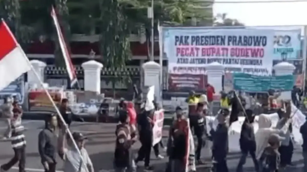 Tangkapan layar demo besar di Pati