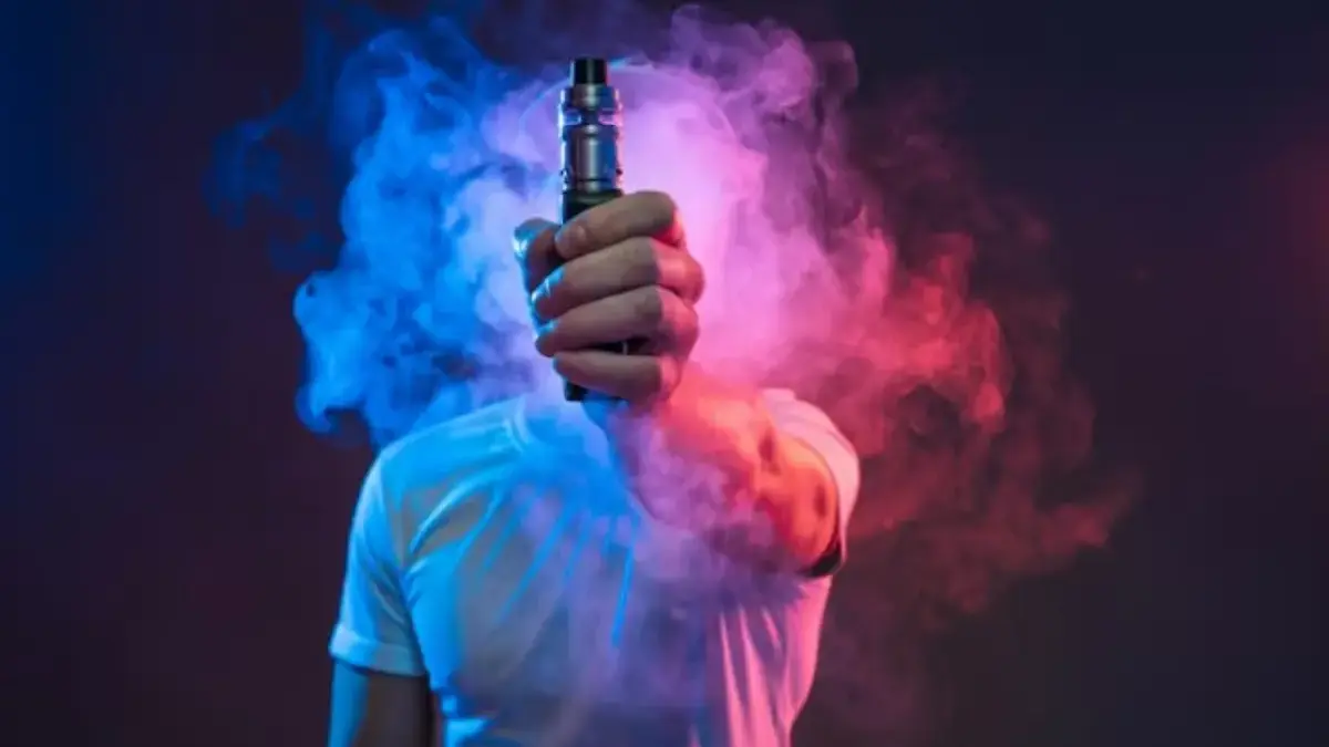 ILUSTRASI : Bahaya Vape yang bisa merusak organ vital manusia. (freepik)