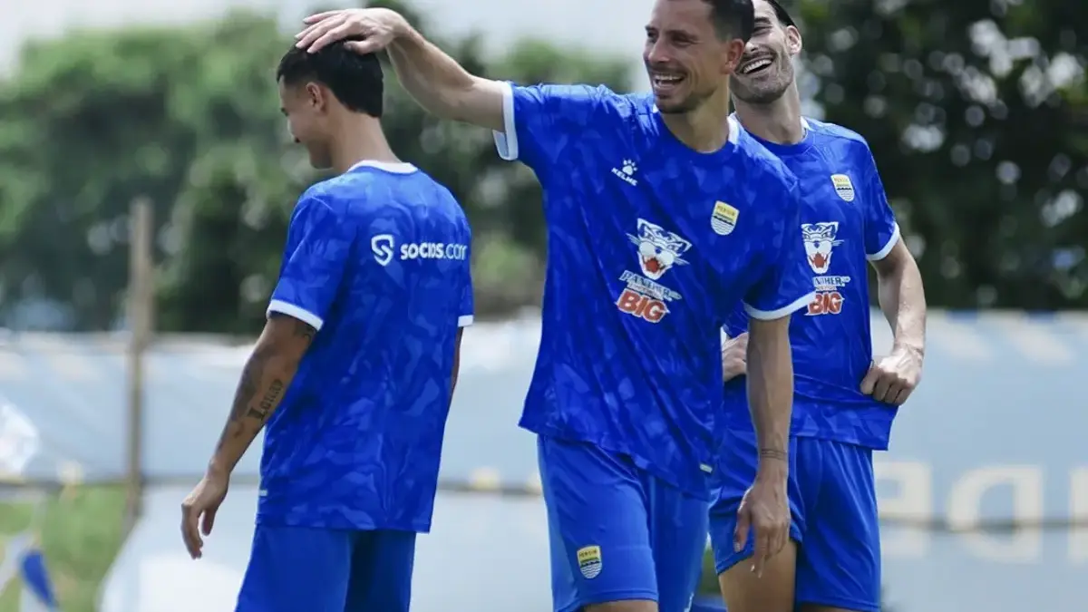 Eliano Reijnders dan Thom Haye