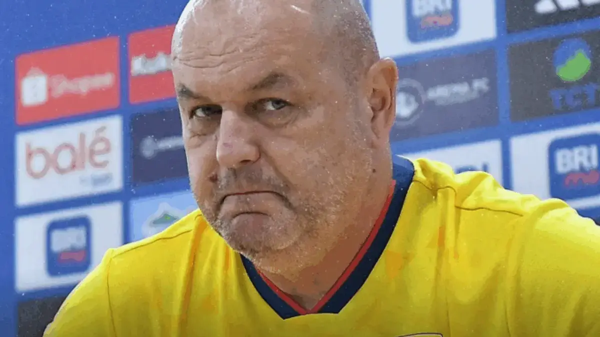 Bojan Hodak Siapkan Strategi Perjalanan Persib Jelang Lawan Persita dan Bangkok United