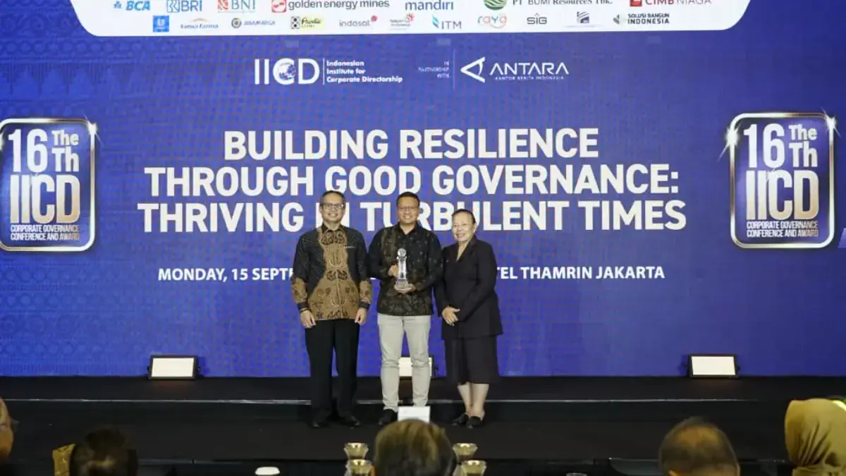 Telkom Raih Best State-Owned Enterprises (Big Cap) di 16th IICD Corporate Governance Award 2025