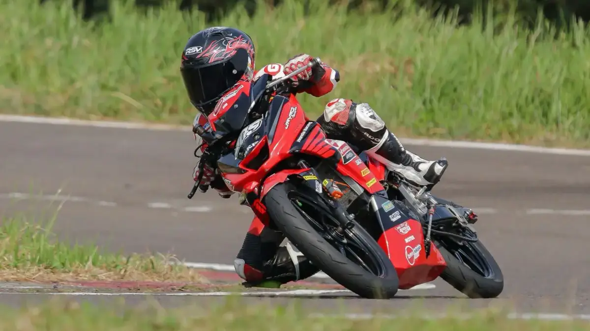 Pebalap Muda Honda Daya Jayadi Racing Team Tunjukkan Hasil Positif di Kejurda Road Race IMI Jabar 2025