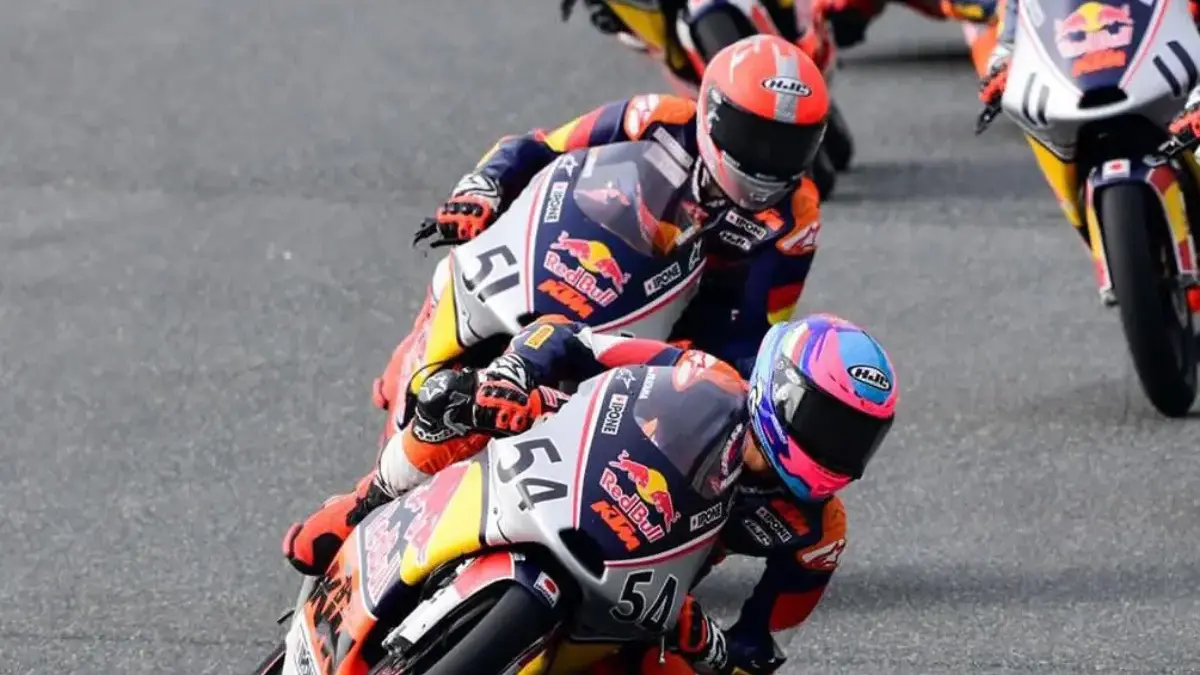 Pebalap binaan Astra Honda, Veda Ega Pratama tampil mengesankan di race terakhir dan berhasil mengunci gelar r