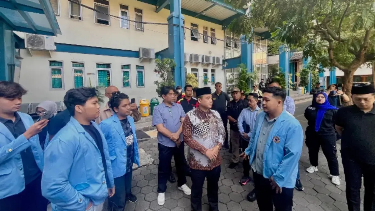 Potret Pemkot Bandung memberikan bantuan ke Unisba