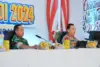 Kepala Kepolisian Negara Republik Indonesia, Jenderal Listyo Sigit Prabowo (kanan).