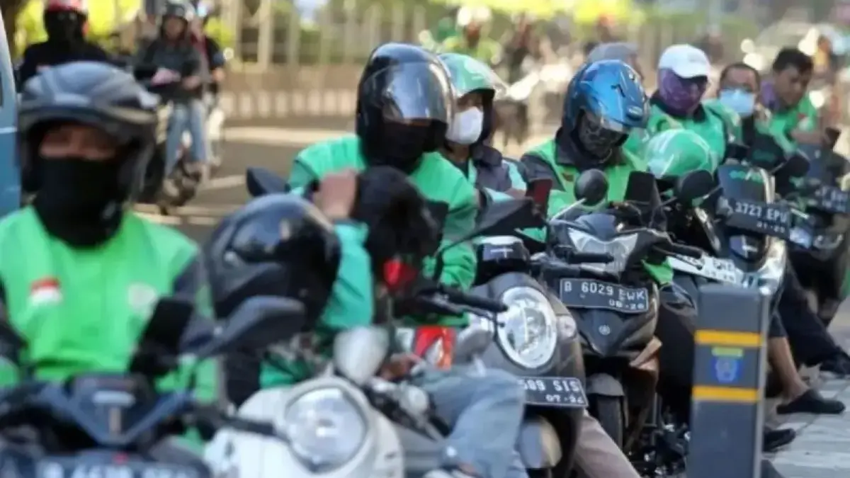 Pengendara ojek online