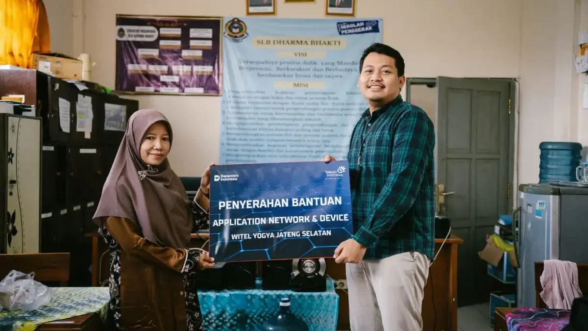 Telkom Perkuat Akses Digitalisasi Pendidikan Melalui Bantuan AND (Application, Network, Device) di 71 SLB